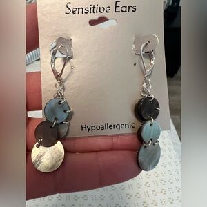 Hypoallergenic Black & Gray Shell Drop Earrings